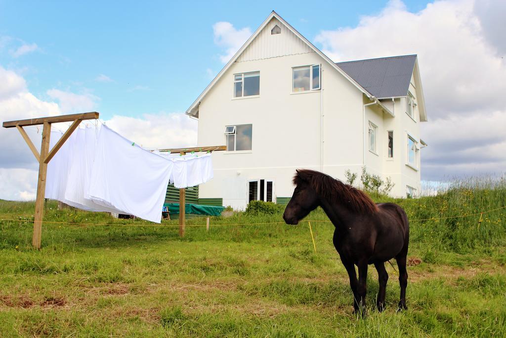 Mengi Countryside Bed & Breakfast Kjarnholt ภายนอก รูปภาพ